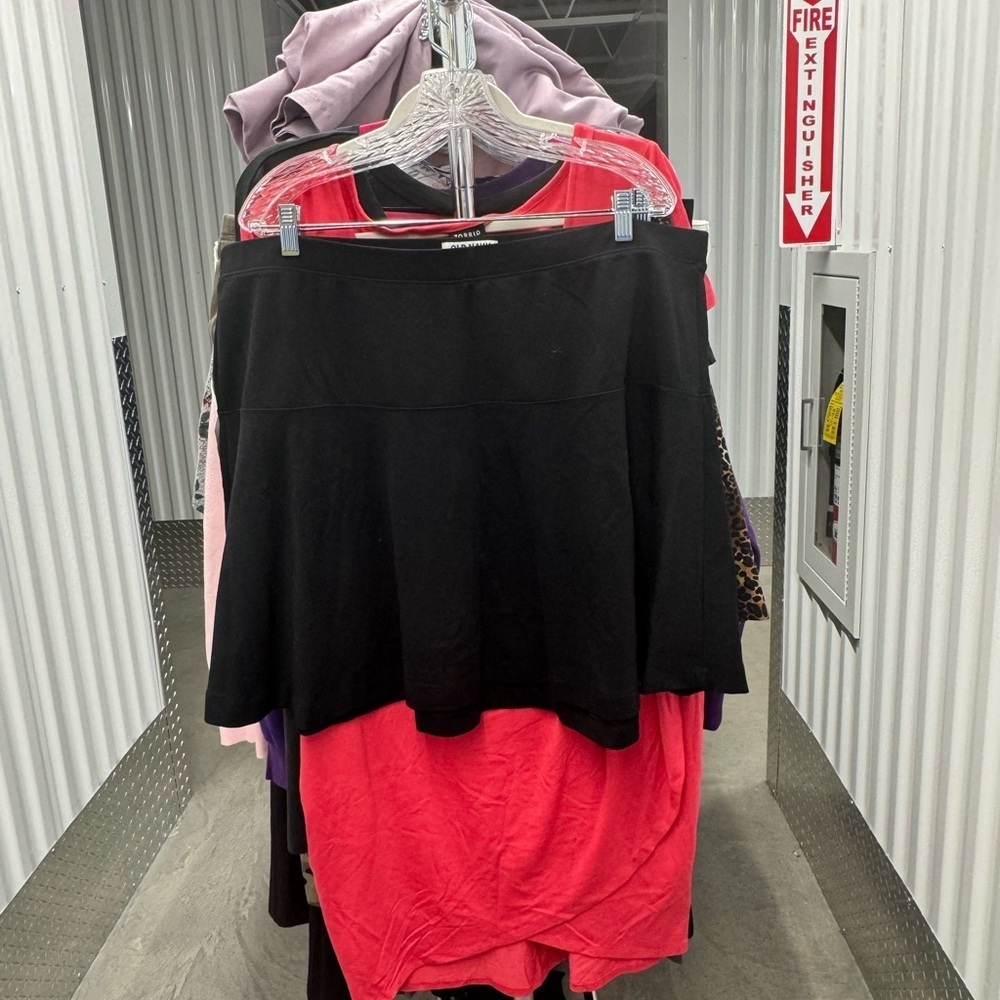 Old Navy | Mini Swing Skirt in Black | size xxl
